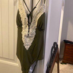 Cupshe size XL army green